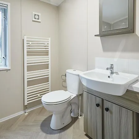 Happy Days With Hot Tub