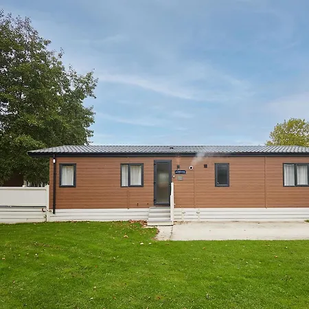 Дом отдыха Happy Days With Hot Tub Йорк