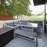 Holiday home Happy Days With Hot Tub York