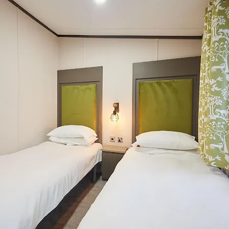 Happy Days With Hot Tub بيت للعطل