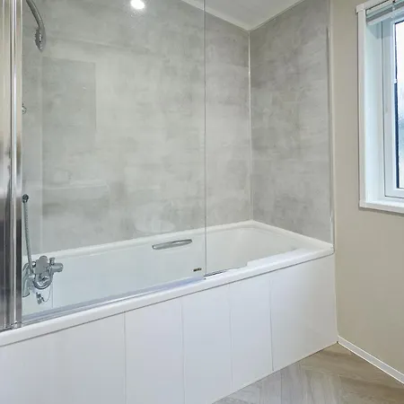 Happy Days With Hot Tub